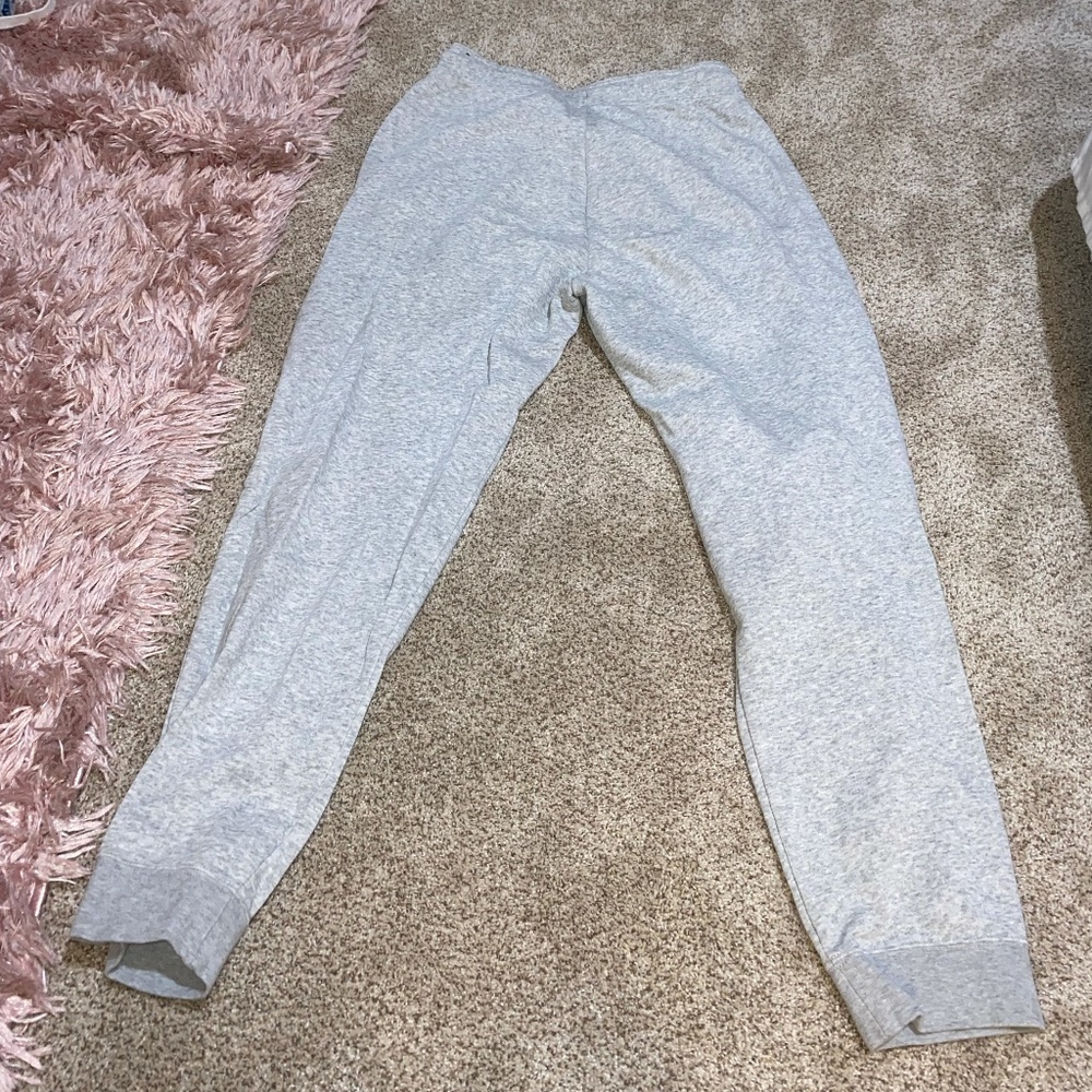 NIKE light grey sweatpant/joggers